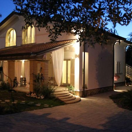 I Salici Villa มารีนา ดิ มาซซา ภายนอก รูปภาพ